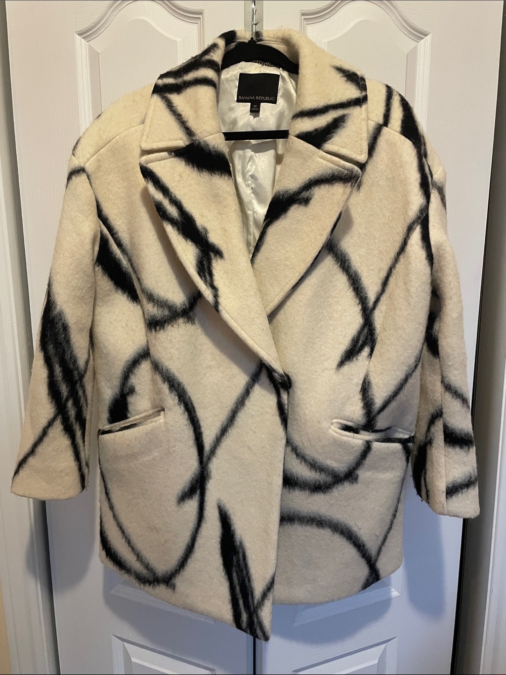 Banana Republic Cream and Black Abstract-Print Pea Coat - Picture 4 of 5